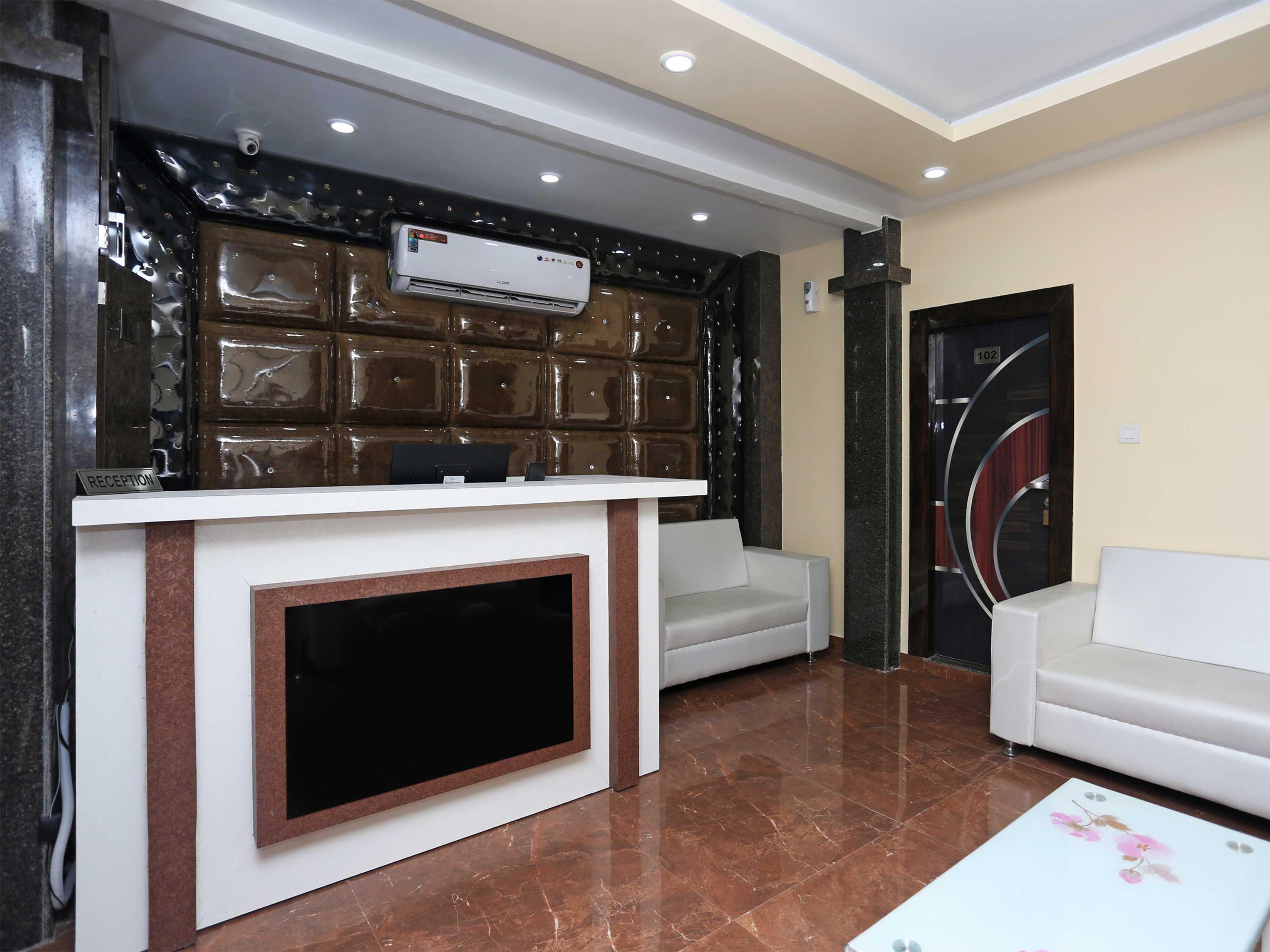OYO 15530 Hotel G S Residency Varanasi Exterior foto