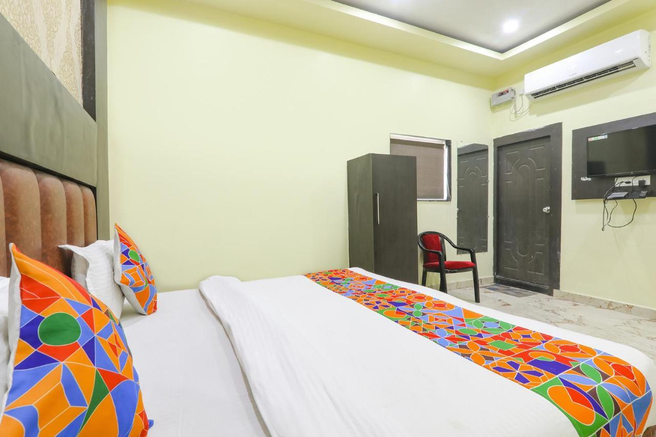 OYO 15530 Hotel G S Residency Varanasi Exterior foto